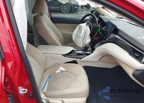 2024 Toyota Camry Le z USA, uszkodzony, nr VIN 4T1C11AK3RU215163